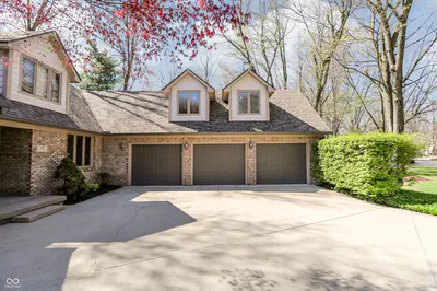 5571 Red Oak Drive, Greenfield - 60