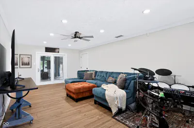 2577 Horizon Boulevard, Greenwood - 27