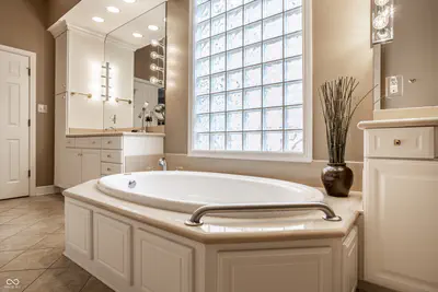 337 Millridge Drive, Carmel - 26