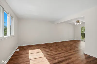 9222 Allisonwood Drive, Indianapolis - 5