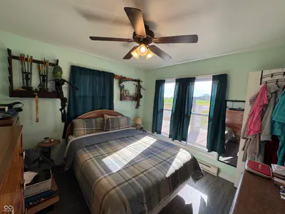 2324 200, Rushville - 18