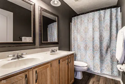 8688 Buffett Parkway, Fishers - 34