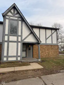 9783 Kingscross Court, Indianapolis