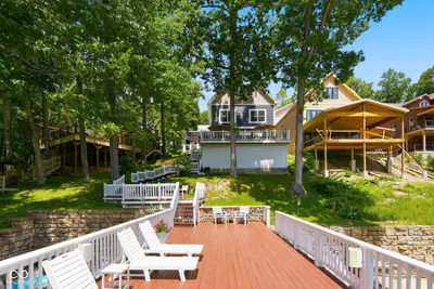 7433 Hummingbird Drive, Nineveh - 63