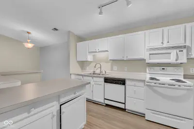 209 Faulkner Court, Carmel - 6