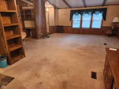 23176 Us Highway 52, Laurel - 19