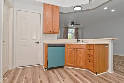 11437 Enclave Boulevard, Fishers - 13