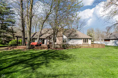 5571 Red Oak Drive, Greenfield - 65