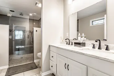 8688 Buffett Parkway, Fishers - 22