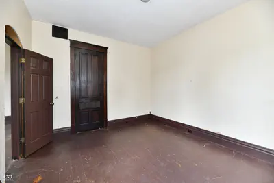208 Sherman Street, Windfall - 17
