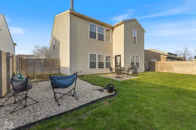 797 Hickory Pine Drive, New Whiteland - 46