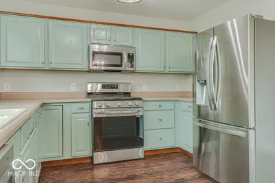 10625 Gathering Drive, Indianapolis - 11