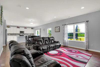 180 Blue Lace Drive, Whiteland - 20