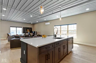 17745 Motor District Circle, Westfield - 7