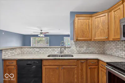 1711 Lafayette Avenue, Lebanon - 11