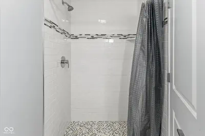 8631 Bay Colony Drive, Indianapolis - 24
