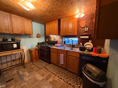 10844 Private Road 570, Poland - 17