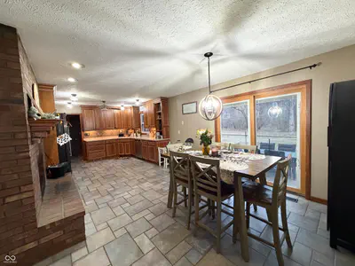 825 Krislynn Woods Avenue, West Terre Haute - 27