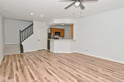 11437 Enclave Boulevard, Fishers - 9