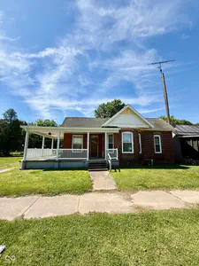 313 Curtis, Cayuga - 2
