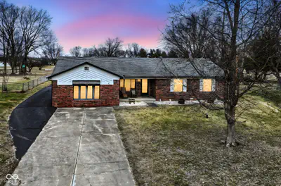 382 Pinedale Drive, Avon - 2