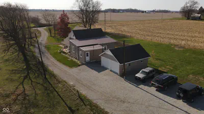 7746 County Road 50, Connersville - 11