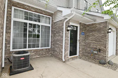 11437 Enclave Boulevard, Fishers - 5