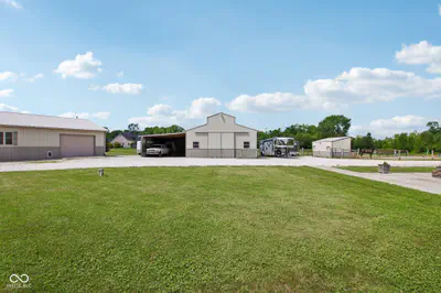6070 County Road 200, Avon - 50