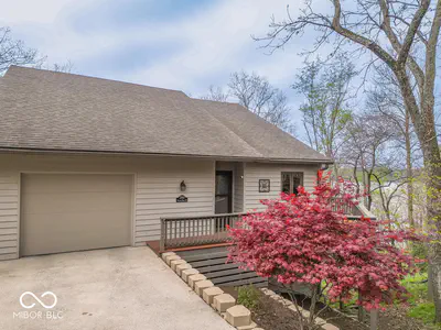 2060 Waters Edge Drive, Bloomington