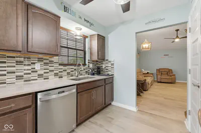 8928 Summer Walk Drive, Indianapolis - 13