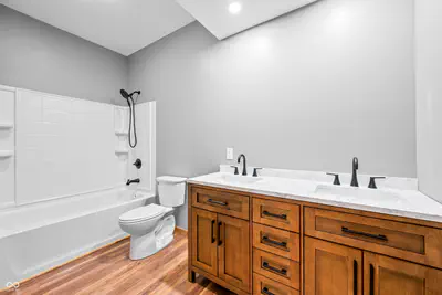 7951 Laurel Drive, Nineveh - 11