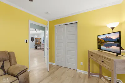 8928 Summer Walk Drive, Indianapolis - 24