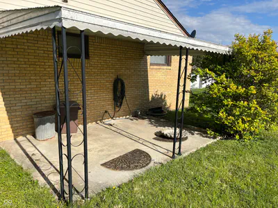 4212 Columbus Avenue, Anderson - 35