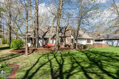 5571 Red Oak Drive, Greenfield - 64