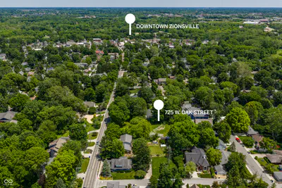 725 Oak Street, Zionsville