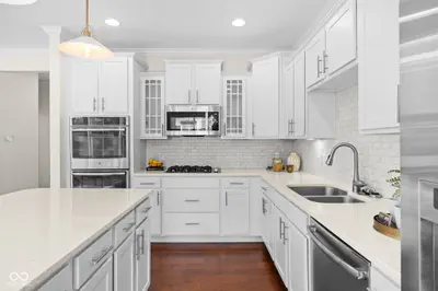 9448 Oakley Drive, Indianapolis - 7