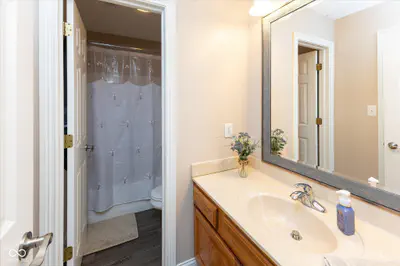 1025 Bear Cub Drive, Cicero - 34
