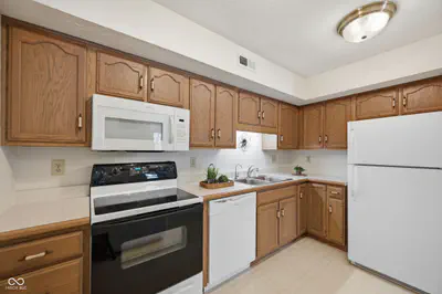 7601 Newport Bay Drive, Indianapolis - 10