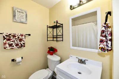 2732 Parkwood Drive, Indianapolis - 17