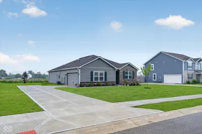 7920 Magnolia Street, New Palestine - 2