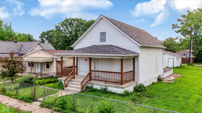 817 Division Street, Indianapolis - 35