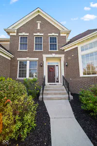 10599 Geist View Drive, Fishers