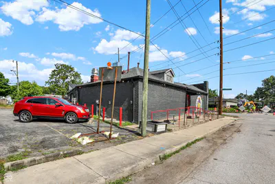 2023 Southeastern Avenue, Indianapolis - 35