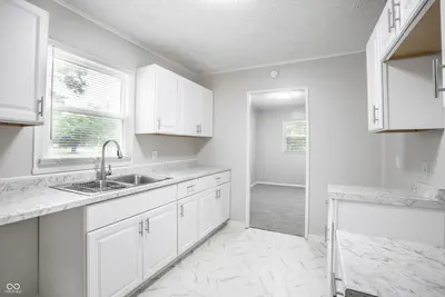 2042 Kessler Boulevard North Drive, Indianapolis - 12