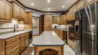 14696 Thor Run Drive, Fishers - 11