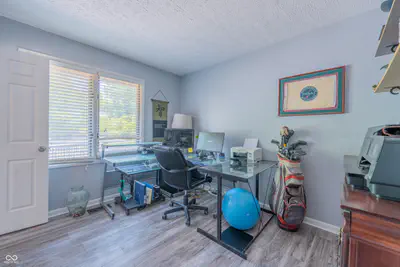 2048 Waters Edge Drive, Bloomington - 19