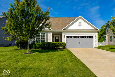 1132 Sunset Boulevard, Avon