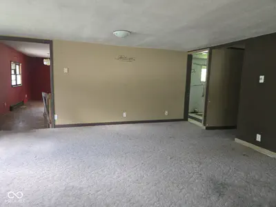 600 Beech Street, Sullivan - 9