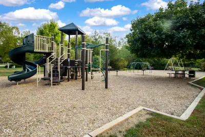 13562 Creekridge Lane, Fishers - 34