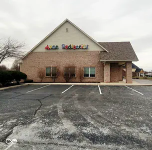 7376 Business Center Drive, Avon - 53